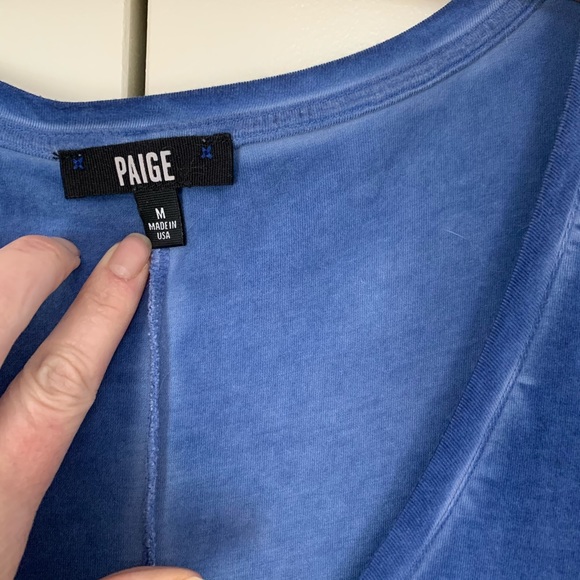 ❤️Paige Tee V Neck T Shirt Blue Distressed M - Picture 2 of 3